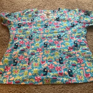 Summer scrub top. UA scrubs.